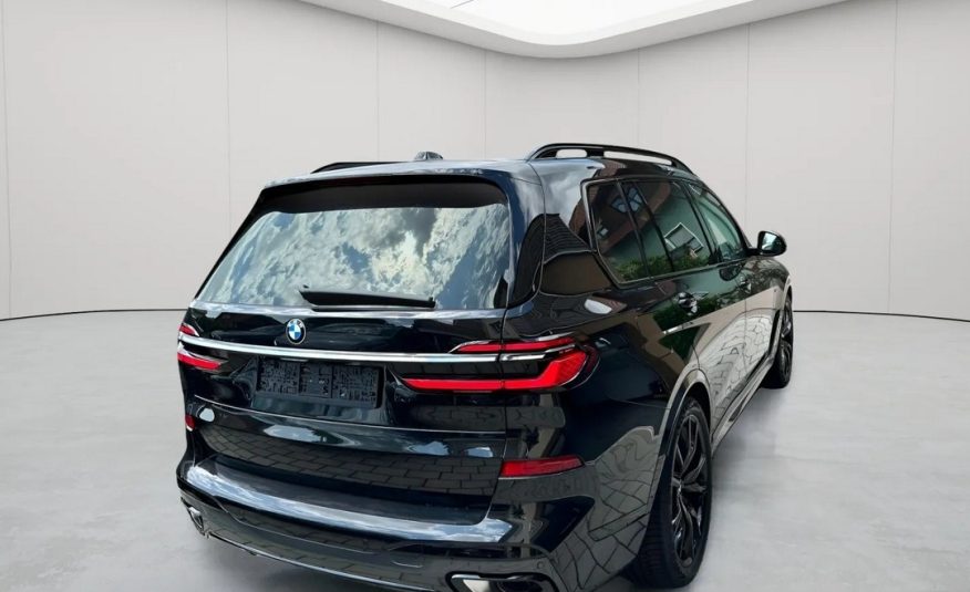 2023  BMW X7 xDrive40d M Sport