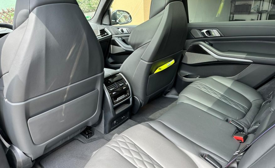 2023  BMW X7 xDrive40d M Sport